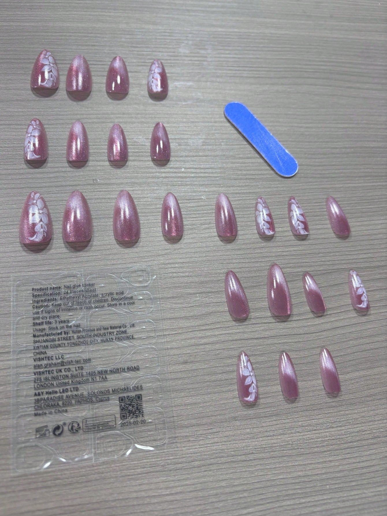Pink Daisy Ombre Almond Shape Press Ons