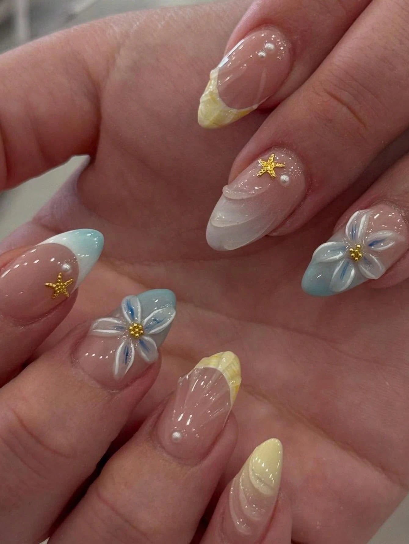 Flower Water Ripple Almond 3D Press-on Nails