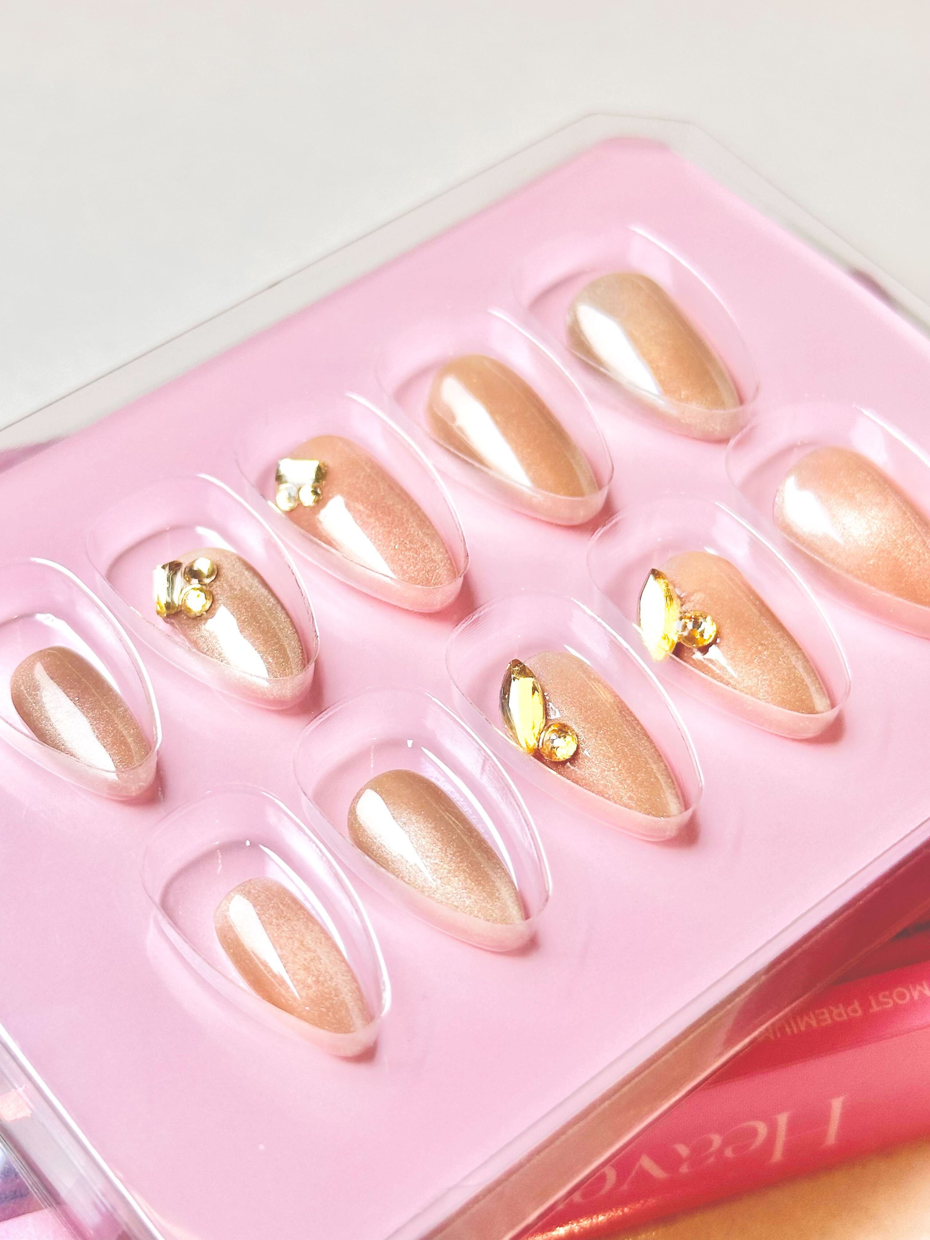 Handmade Nails 001 - Rhinestone Cat-Eye
