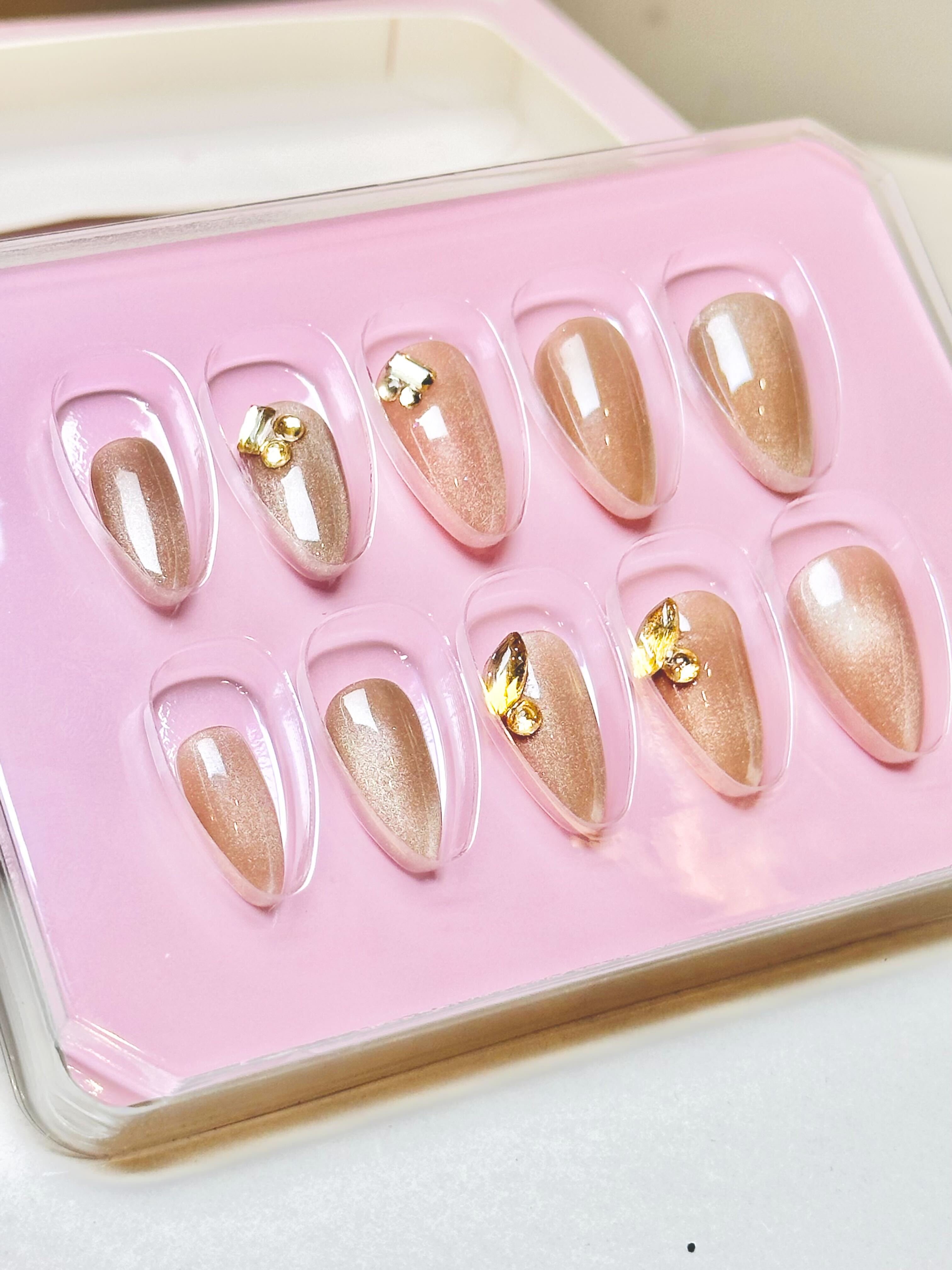 Handmade Nails 001 - Rhinestone Cat-Eye