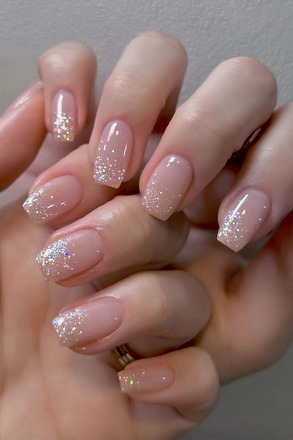 Short square nude pink glitter Press-On Nails